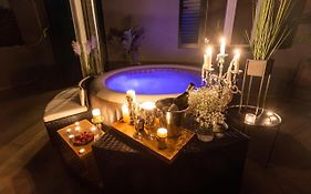 Oasis Luxury Apartment With Terrarce And Jacuzzi