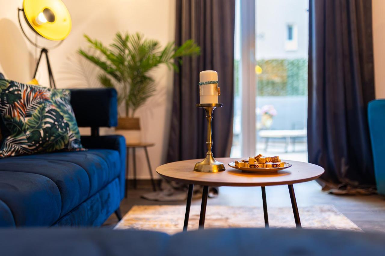 Oasis Luxury Apartment With Terrarce And Jacuzzi Split Exterior photo