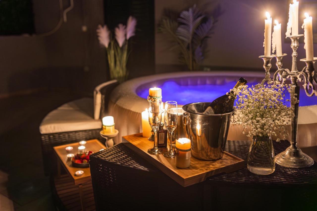 Oasis Luxury Apartment With Terrarce And Jacuzzi Split Exterior photo